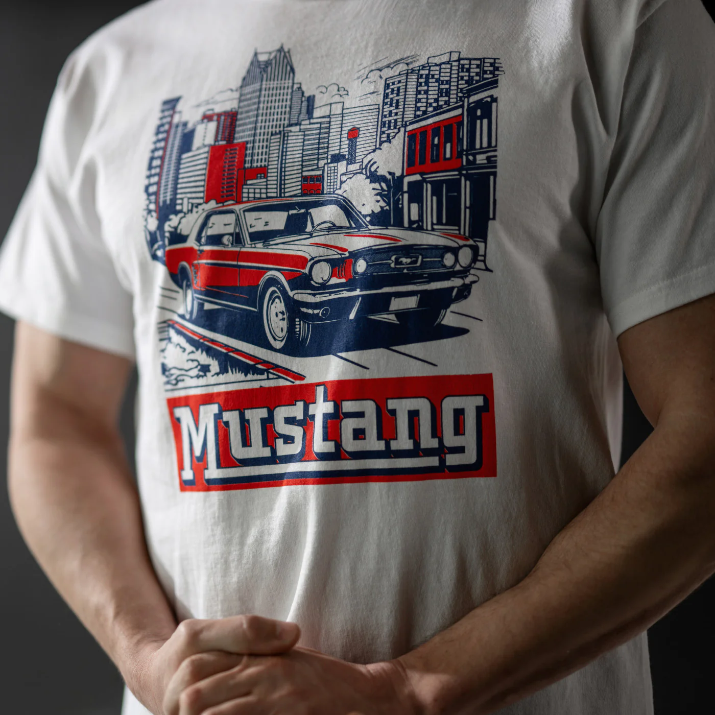 Ford Mustang Vintage Mens Detroit Skyline T-Shirt - Image 3